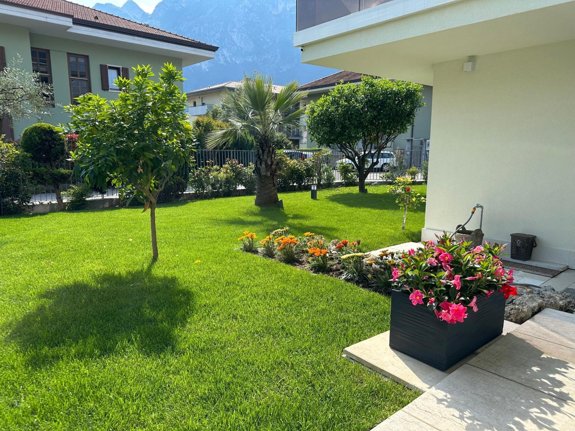 Residence Villa Dalila - Appartamento Dalila Riva del Garda Luaran gambar