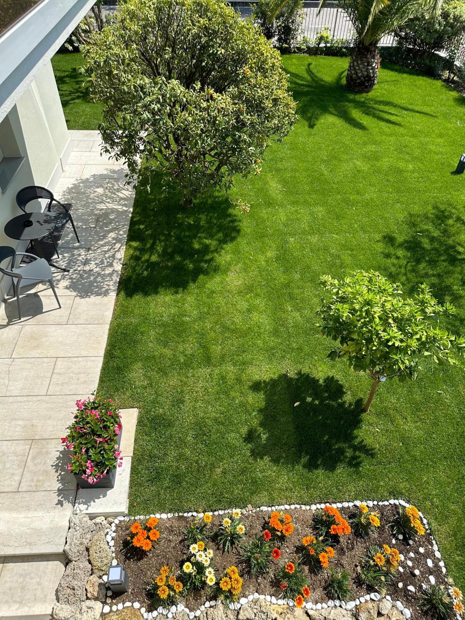 Residence Villa Dalila - Appartamento Dalila Riva del Garda Luaran gambar