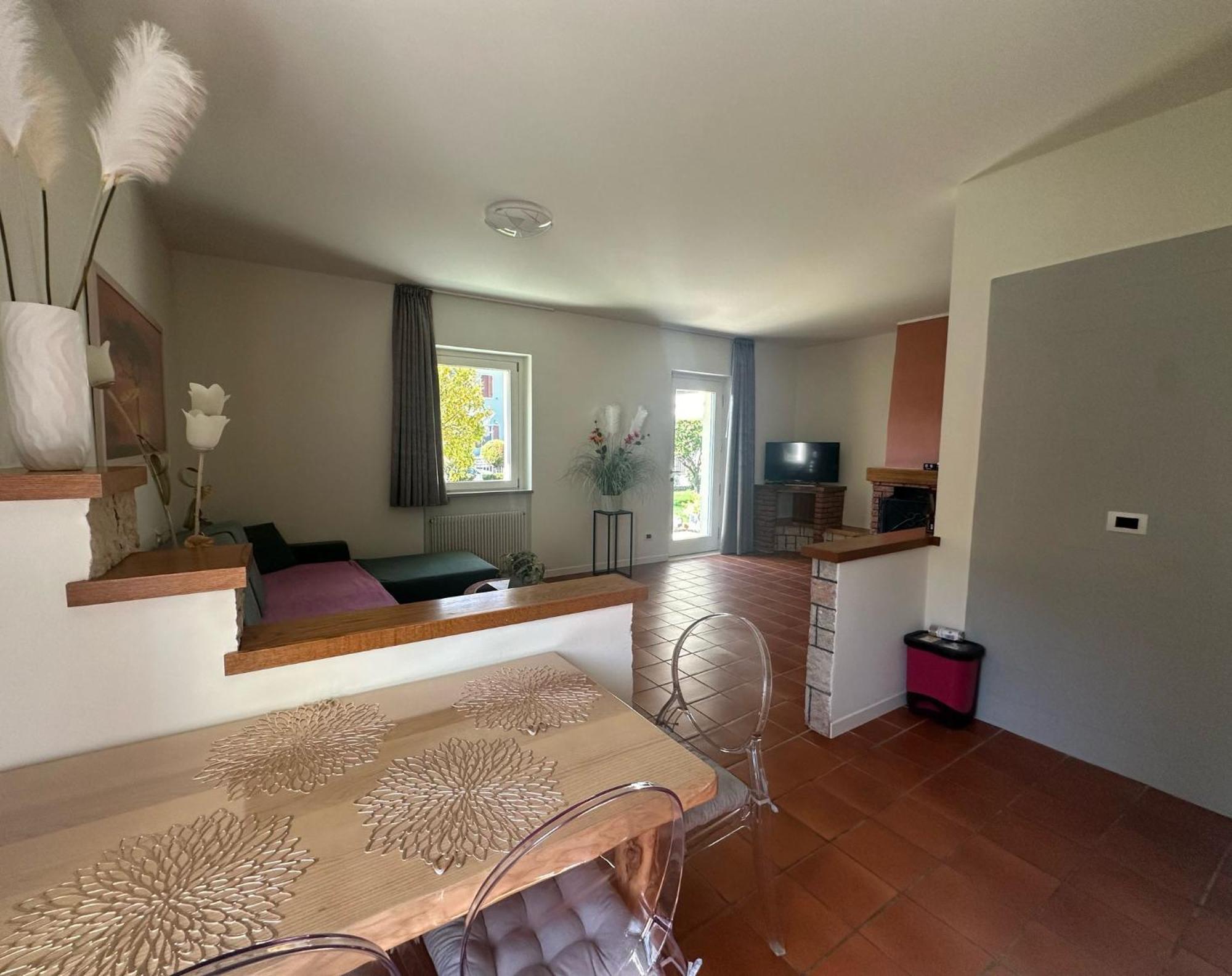 Residence Villa Dalila - Appartamento Dalila Riva del Garda Luaran gambar